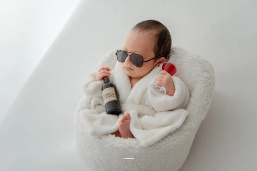 代怀选性别包生男孩宝宝嘴唇上翘